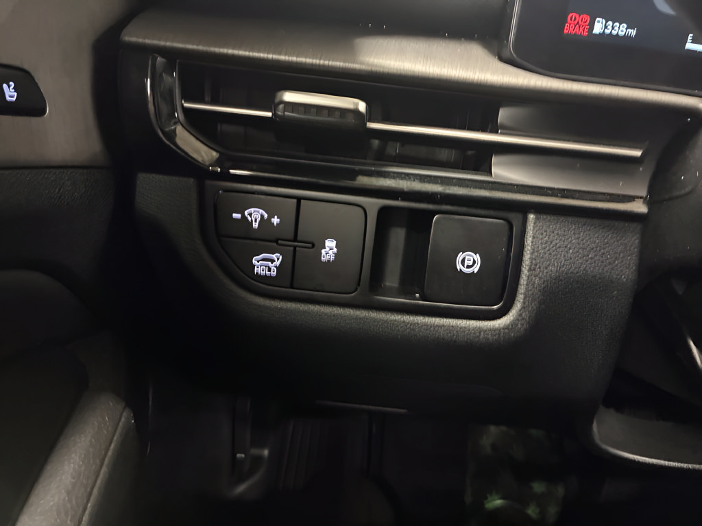Certified 2026 Kia Sportage X-Line w/ X-Line Technology Package AWD/4WD image 29