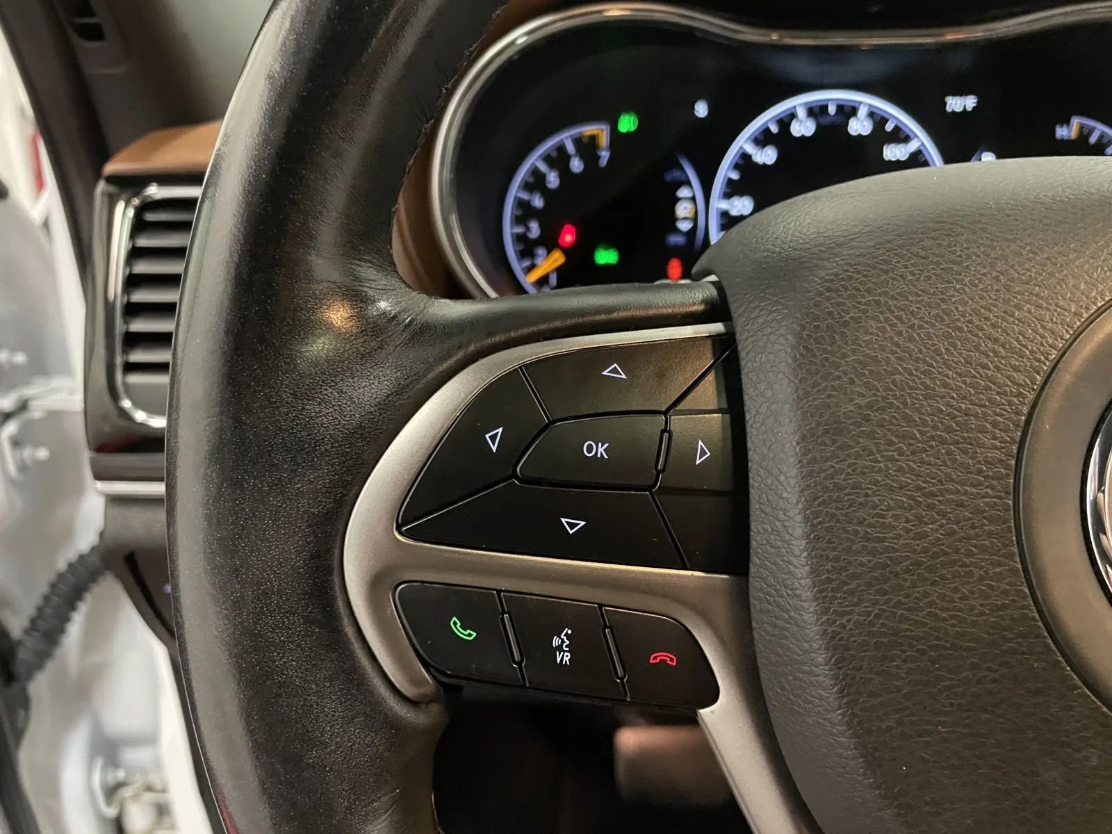 Used 2020 Jeep Grand Cherokee Overland image 22