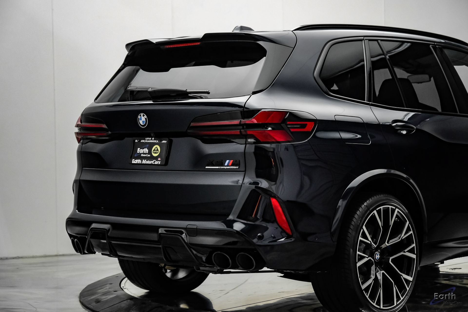 Used 2025 BMW X5 M Competition w/ Executive Package AWD/4WD image 18