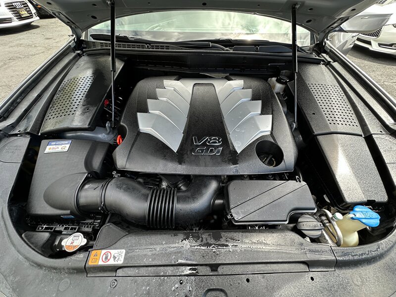 Used 2014 Hyundai Equus Signature RWD image 10