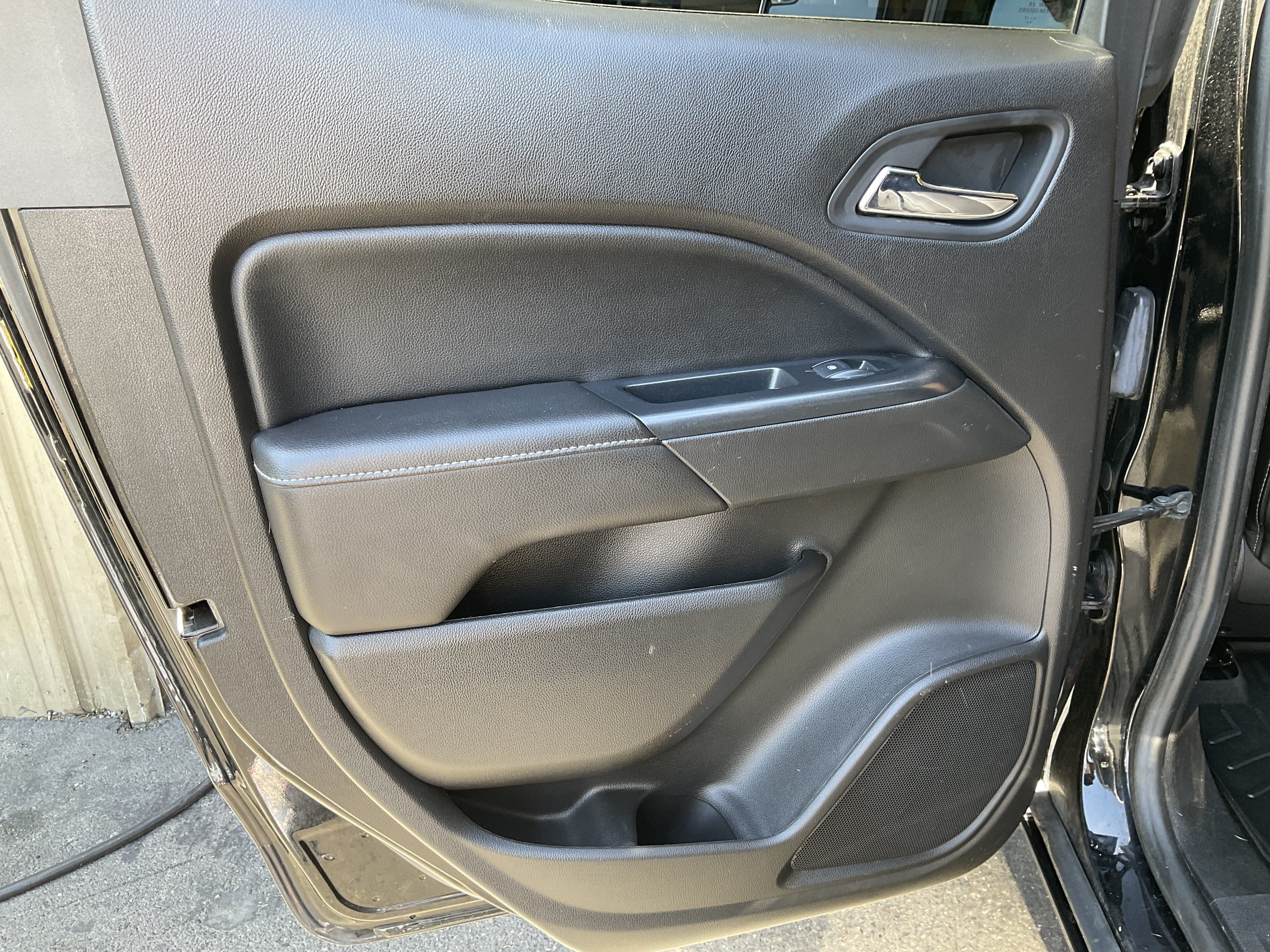 Used 2017 GMC Canyon SLT w/ Driver Alert Package AWD/4WD image 35