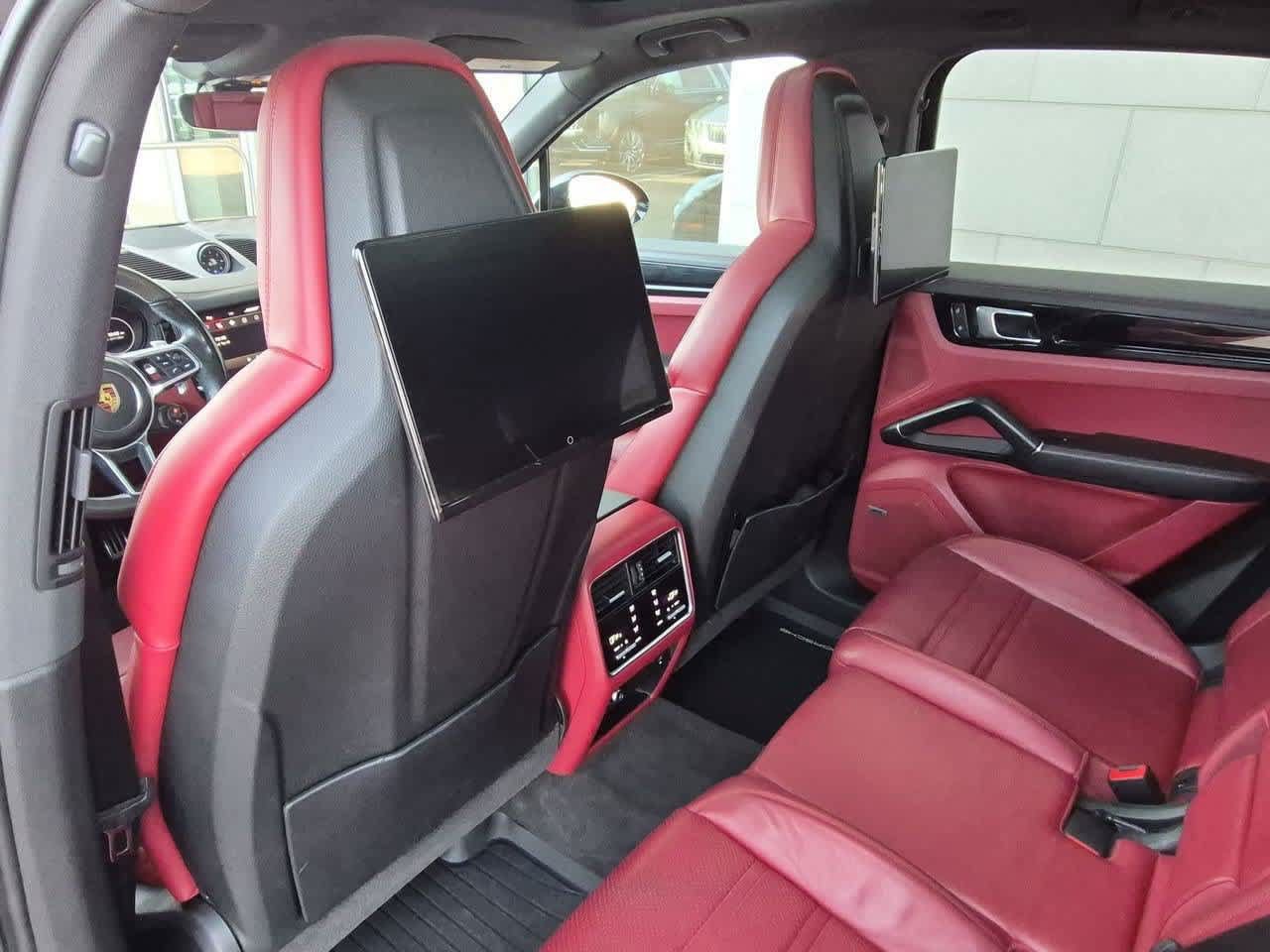 Used 2022 Porsche Cayenne S AWD/4WD image 18