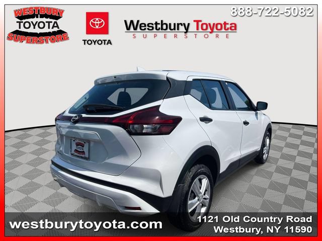 Used 2025 Nissan Kicks Play S FWD image 5