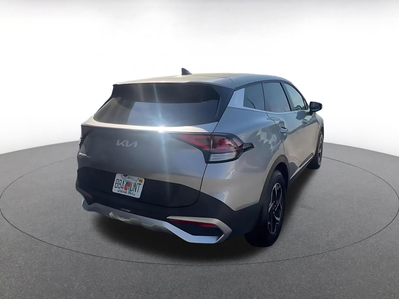 Used 2025 Kia Sportage LX image 13