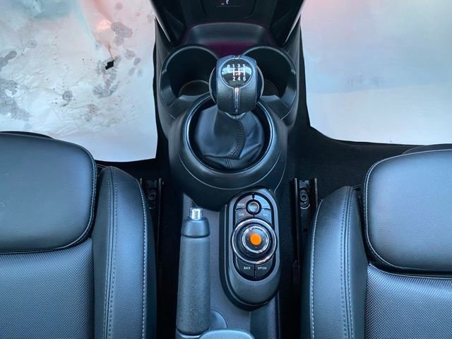 Used 2021 MINI Cooper S w/ Premium Package image 35