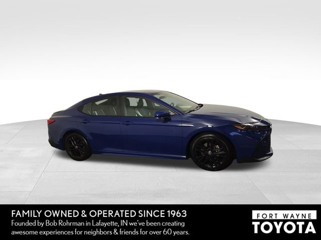 Used 2025 Toyota Camry SE image 5