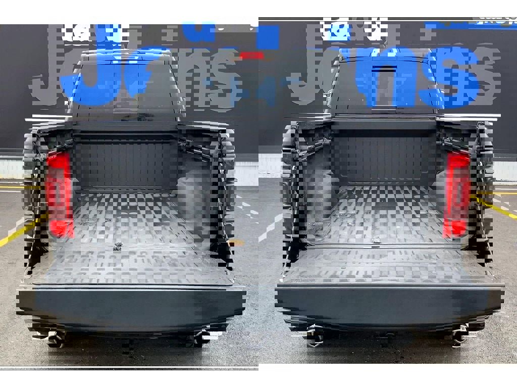 Used 2024 RAM 1500 Laramie image 11