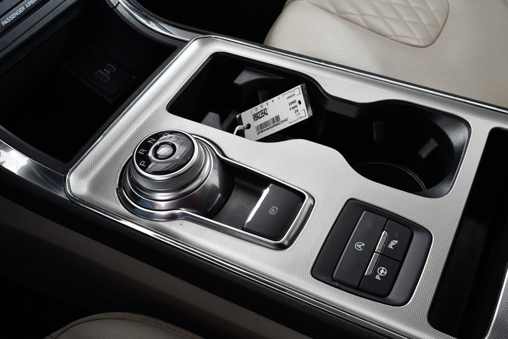 Used 2024 Ford Edge Titanium w/ Titanium Elite Package image 31