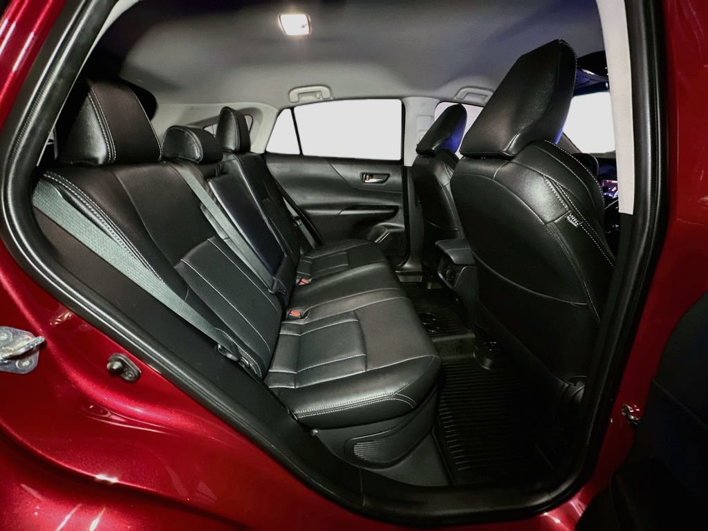Used 2023 Toyota Venza LE AWD/4WD image 38