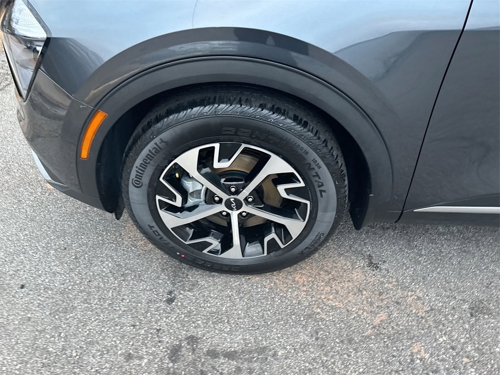 Used 2023 Kia Sportage EX image 12