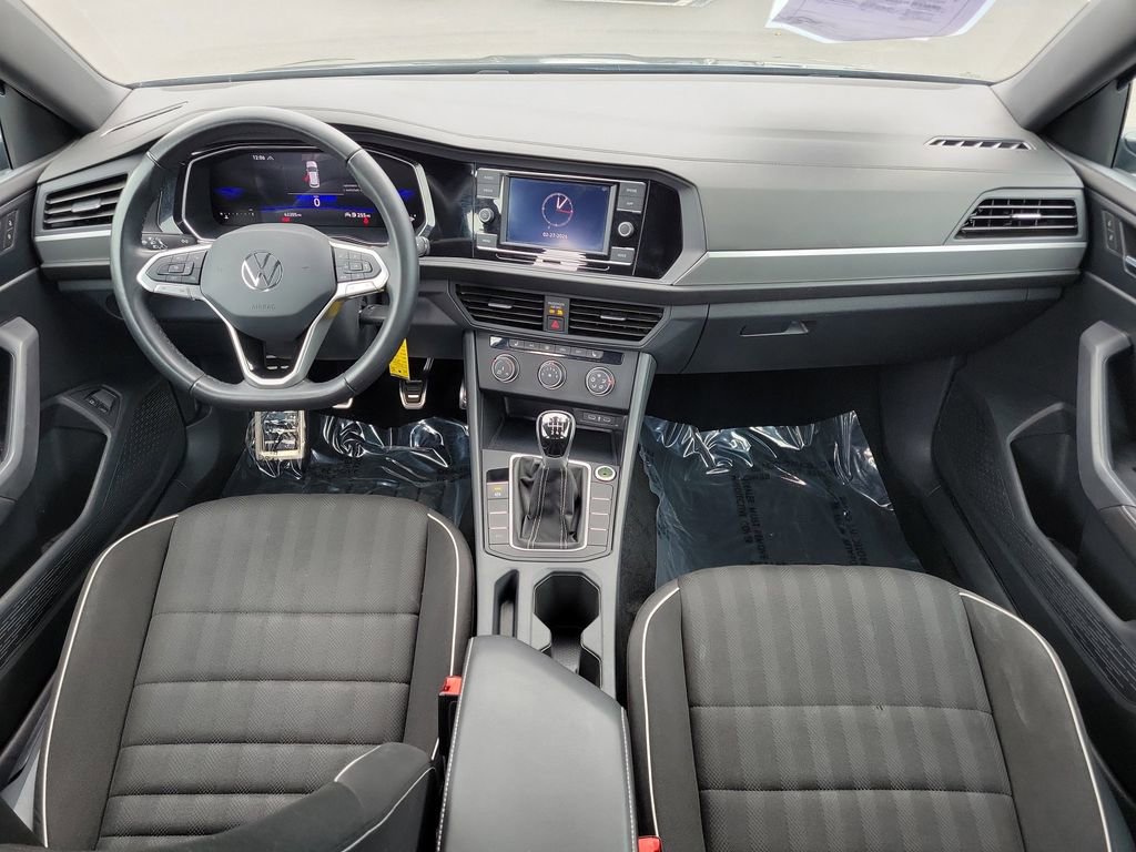 Used 2024 Volkswagen Jetta Sport image 11