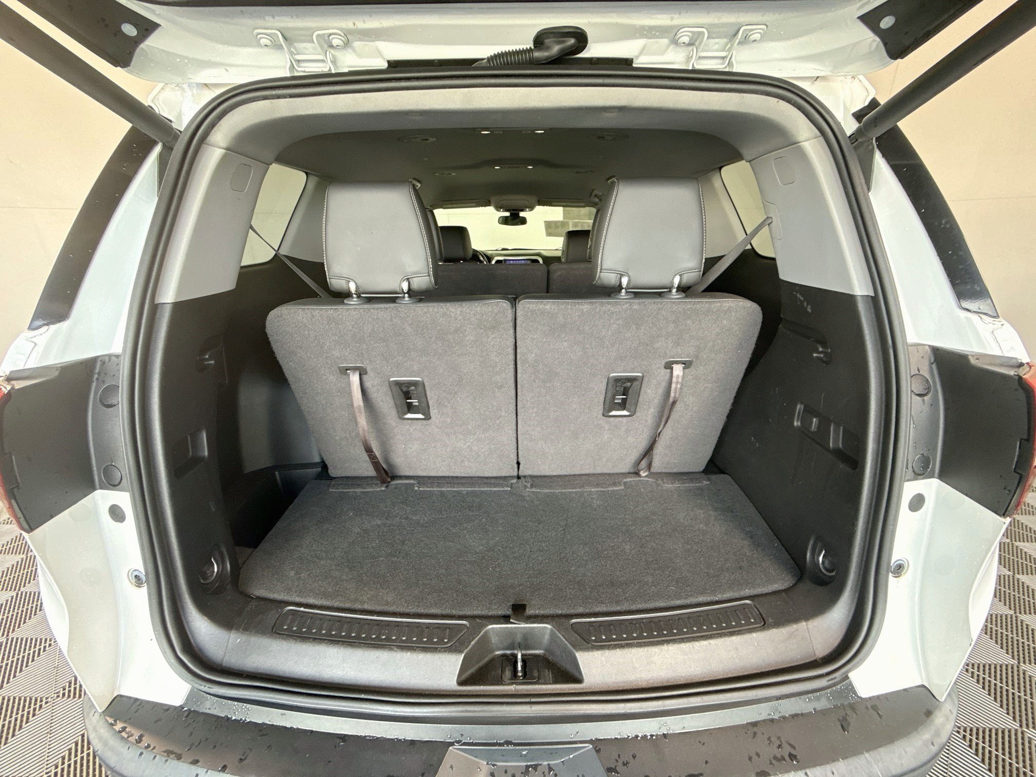 Used 2017 GMC Acadia SLT FWD image 28