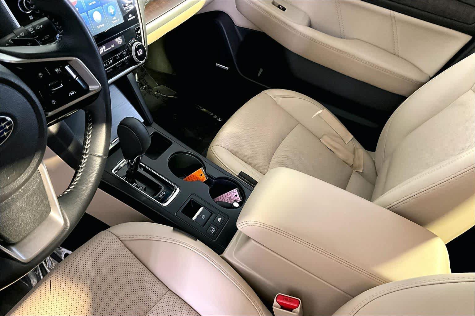 Used 2019 Subaru Outback 3.6R Limited AWD/4WD image 17