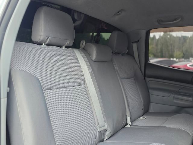 Used 2012 Toyota Tacoma 4x4 Double Cab image 29