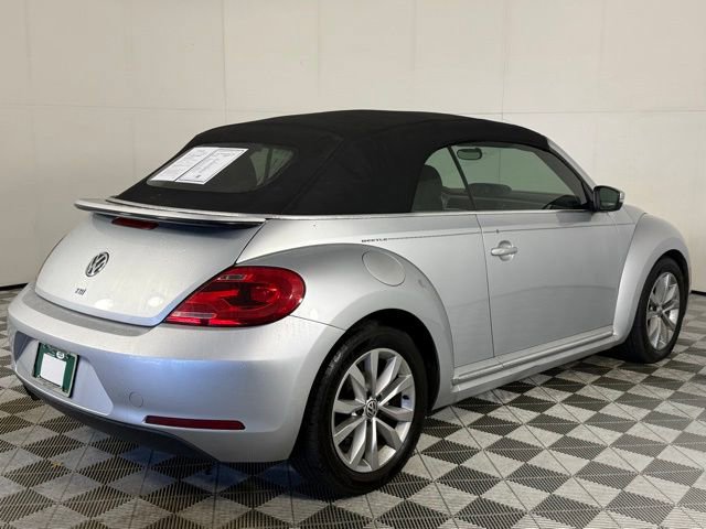 Used 2014 Volkswagen Beetle TDI image 5
