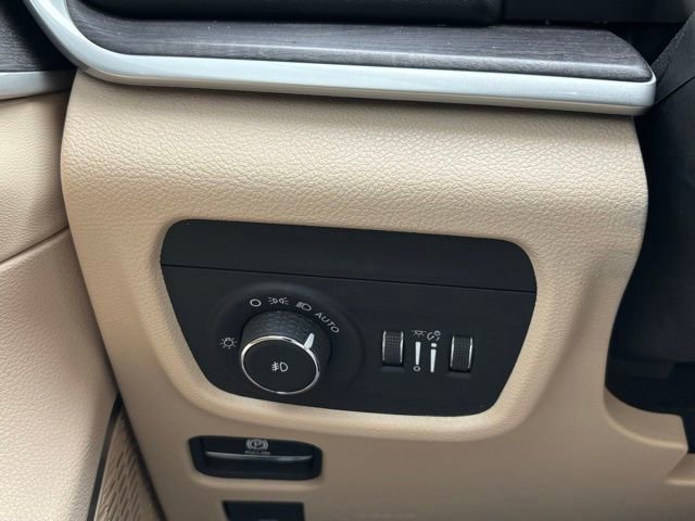 Used 2021 Jeep Grand Cherokee L Limited image 41