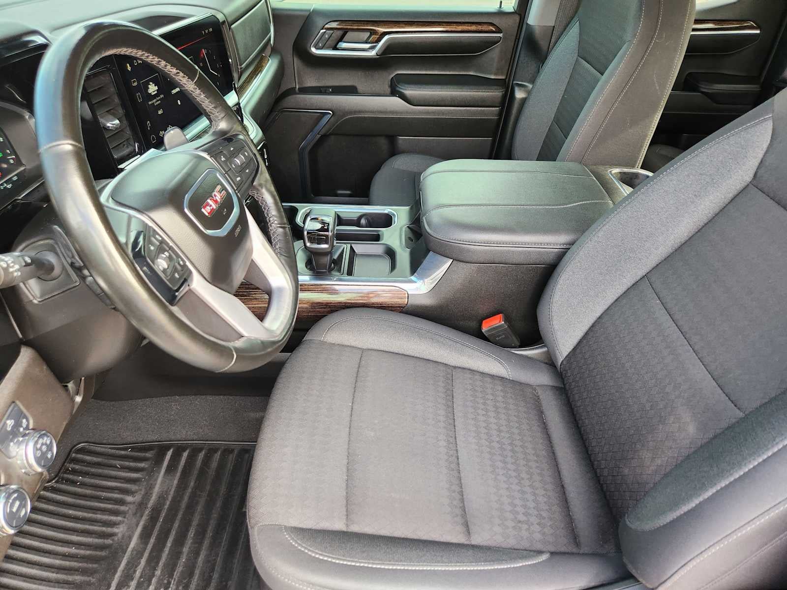Used 2024 GMC Sierra 1500 Elevation AWD/4WD image 7