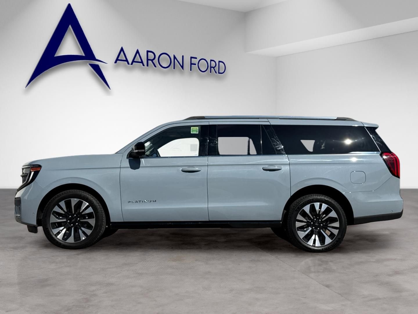 Used 2025 Ford Expedition Max Platinum w/ Driver's Package image 3