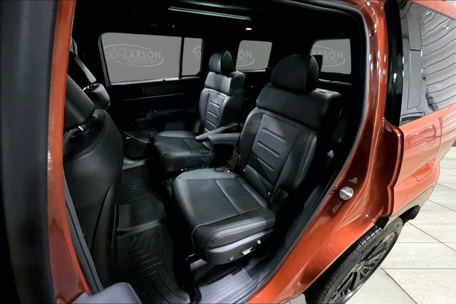 Used 2025 Hyundai Santa Fe Calligraphy AWD/4WD image 14