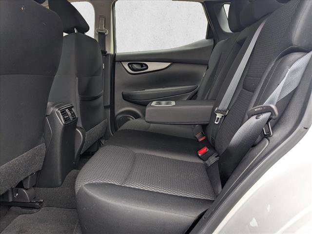 Used 2020 Nissan Rogue Sport S image 22