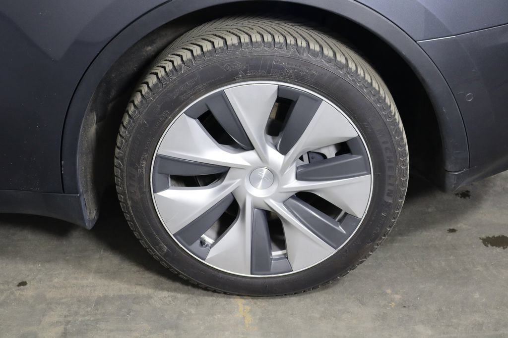 Used 2022 Tesla Model Y Long Range AWD/4WD image 44