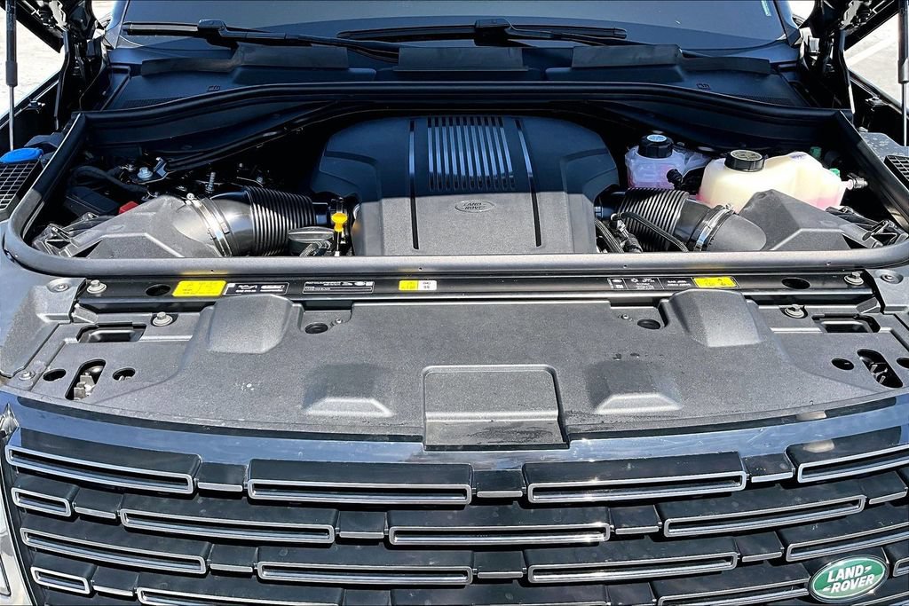 New 2026 Land Rover Range Rover Autobiography AWD/4WD image 13