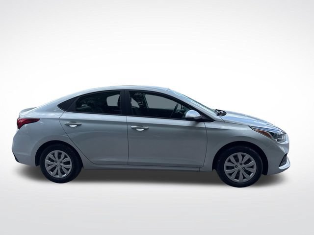 Used 2022 Hyundai Accent SE FWD image 7