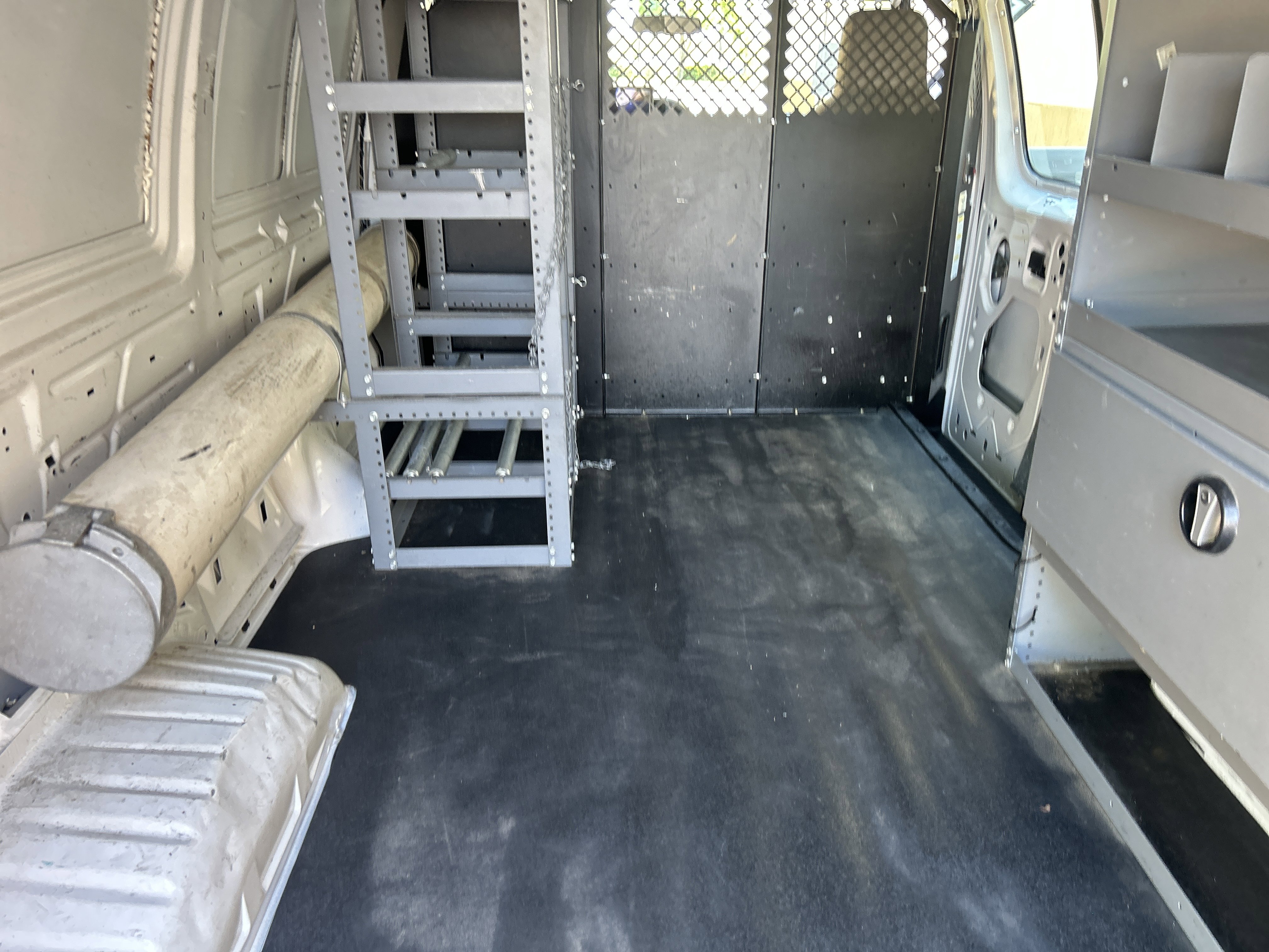 Used 2014 Ford E-150 and Econoline 150 w/ Power Group RWD image 30