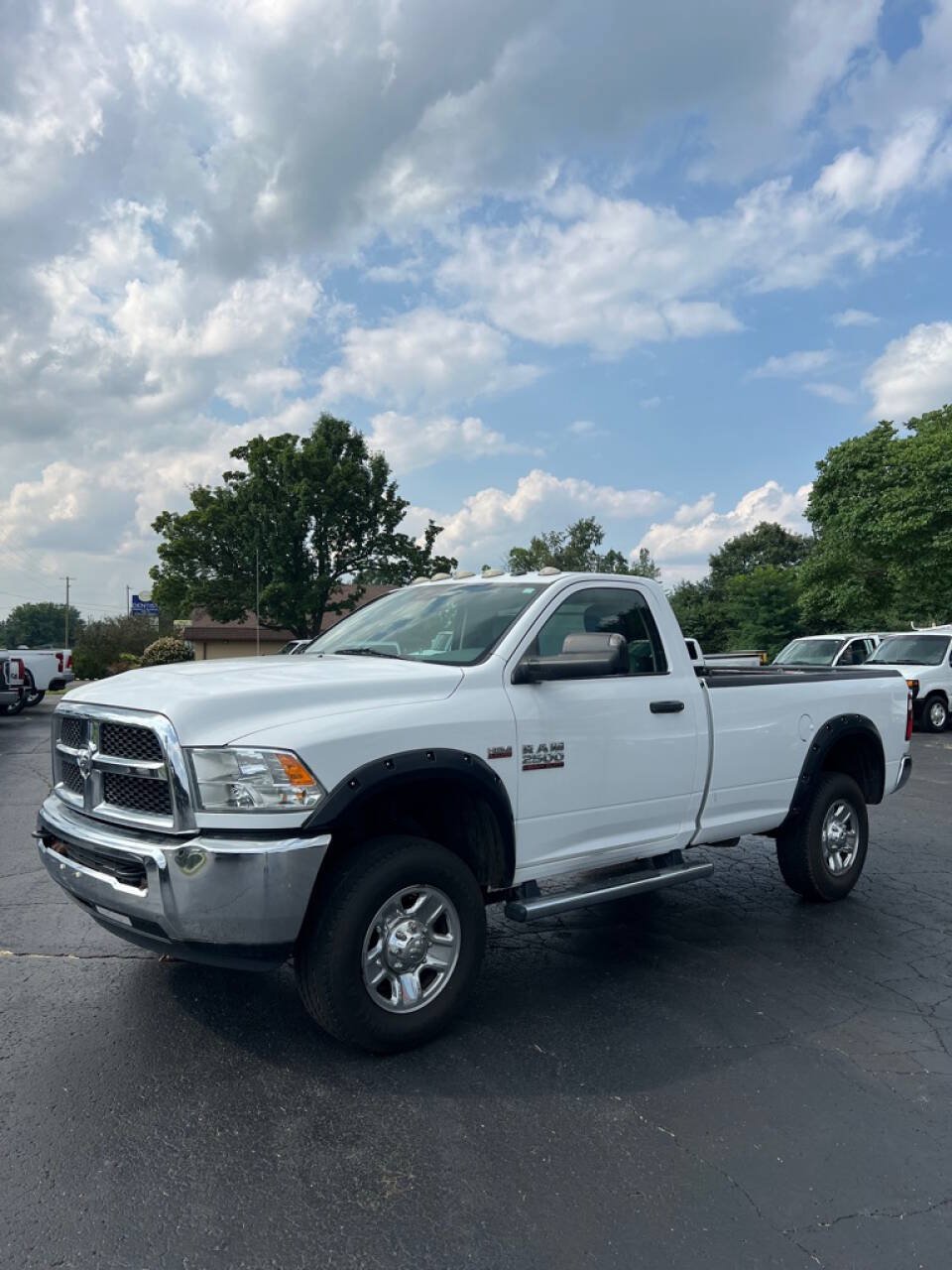 Used 2016 RAM 2500 Tradesman w/ Chrome Appearance Group AWD/4WD image 3