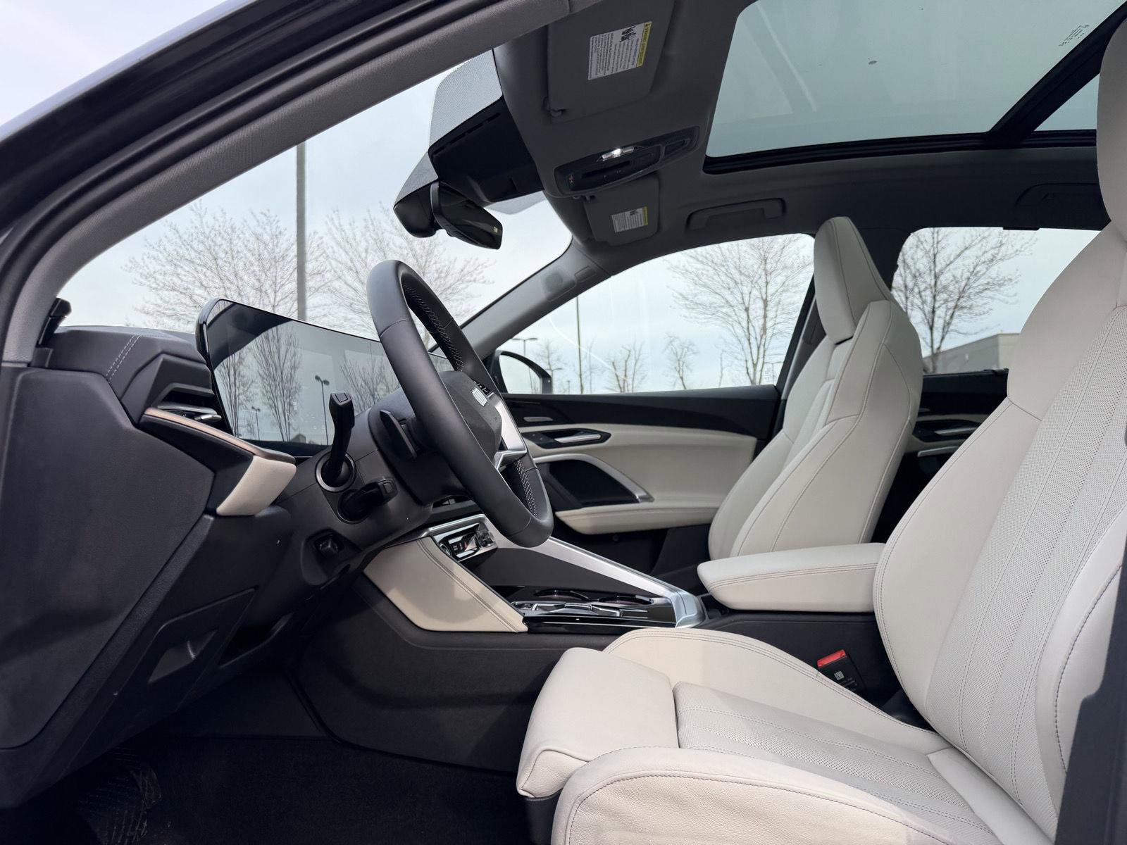 Used 2025 Audi Q5 Premium Plus w/ Premium Plus image 14