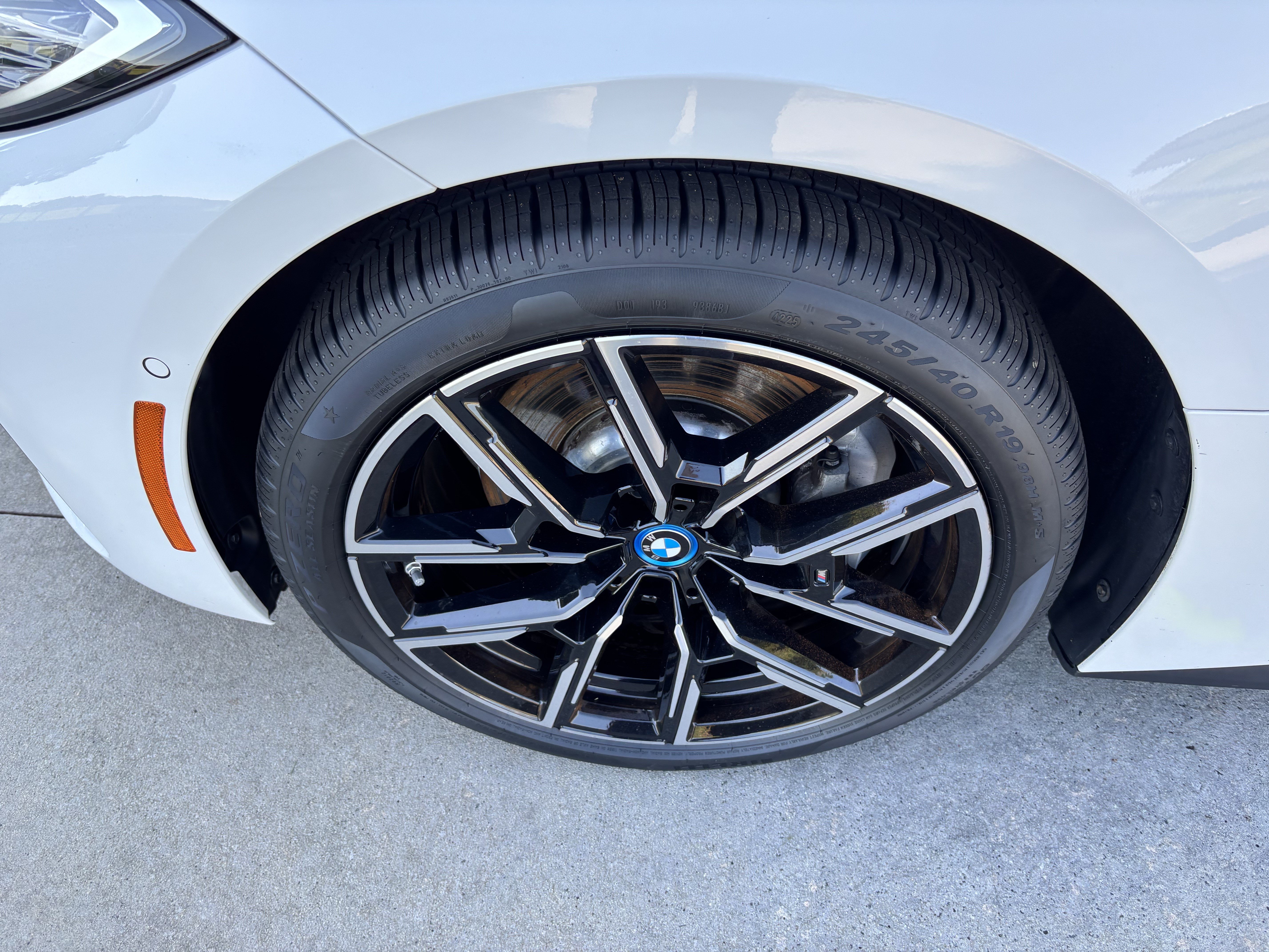 Certified 2024 BMW i4 eDrive40 w/ M Sport Package RWD image 13