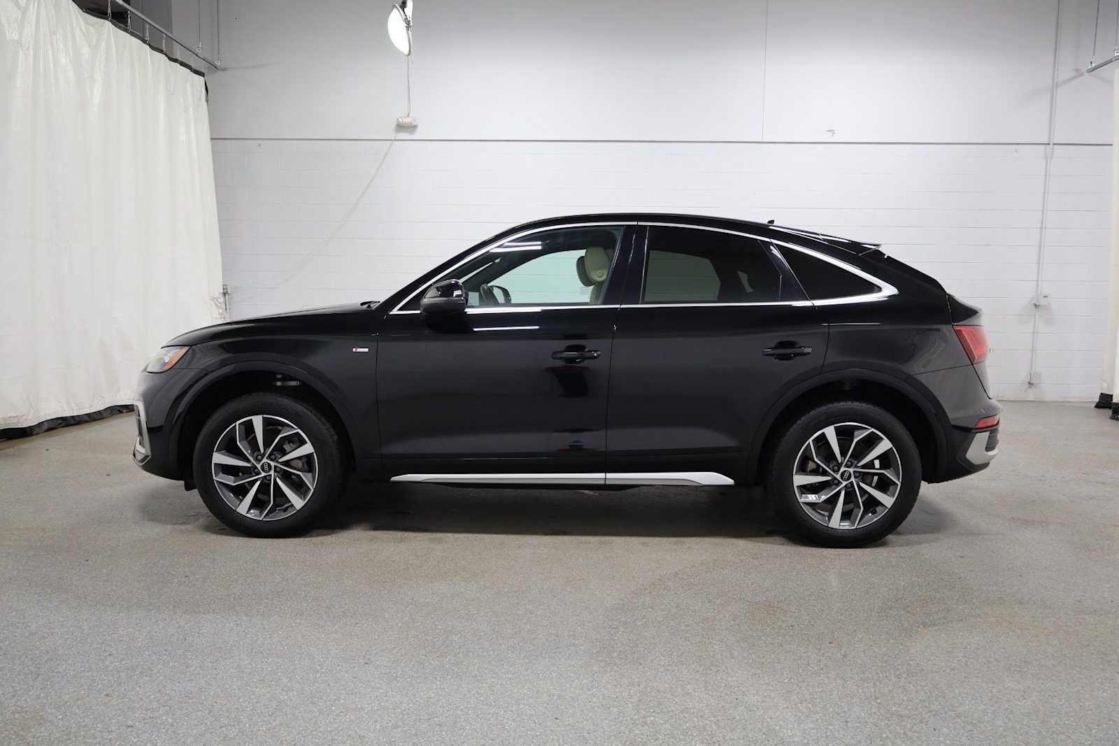 Used 2023 Audi Q5 2.0T Premium Plus w/ Premium Plus Package image 2