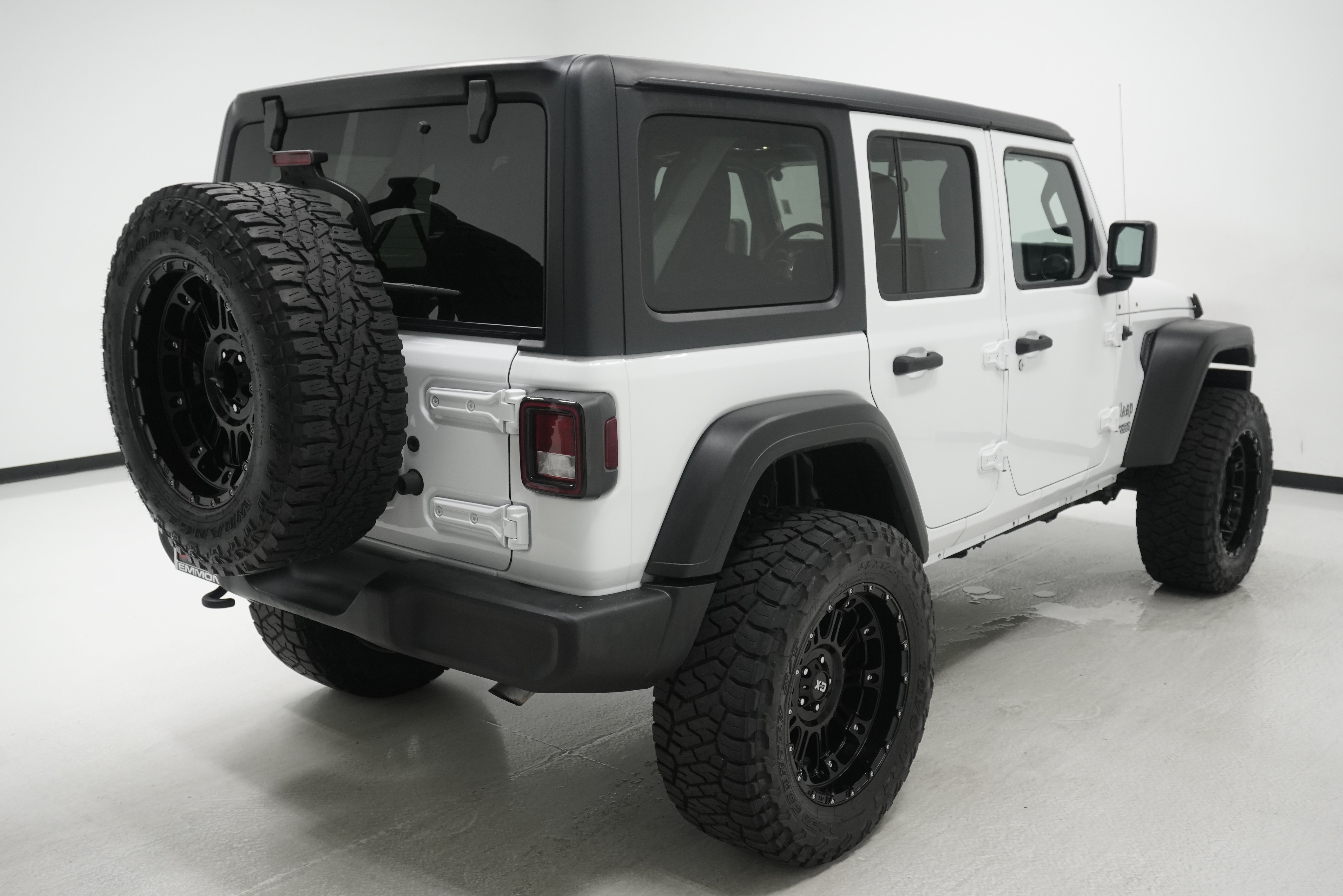 Used 2019 Jeep Wrangler Unlimited Sport S AWD/4WD image 4