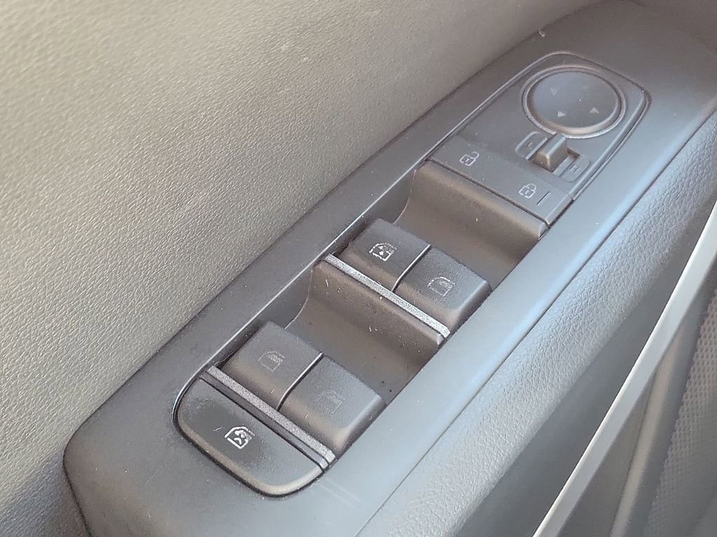 Used 2024 Kia Soul LX w/ Option Group 015 image 23