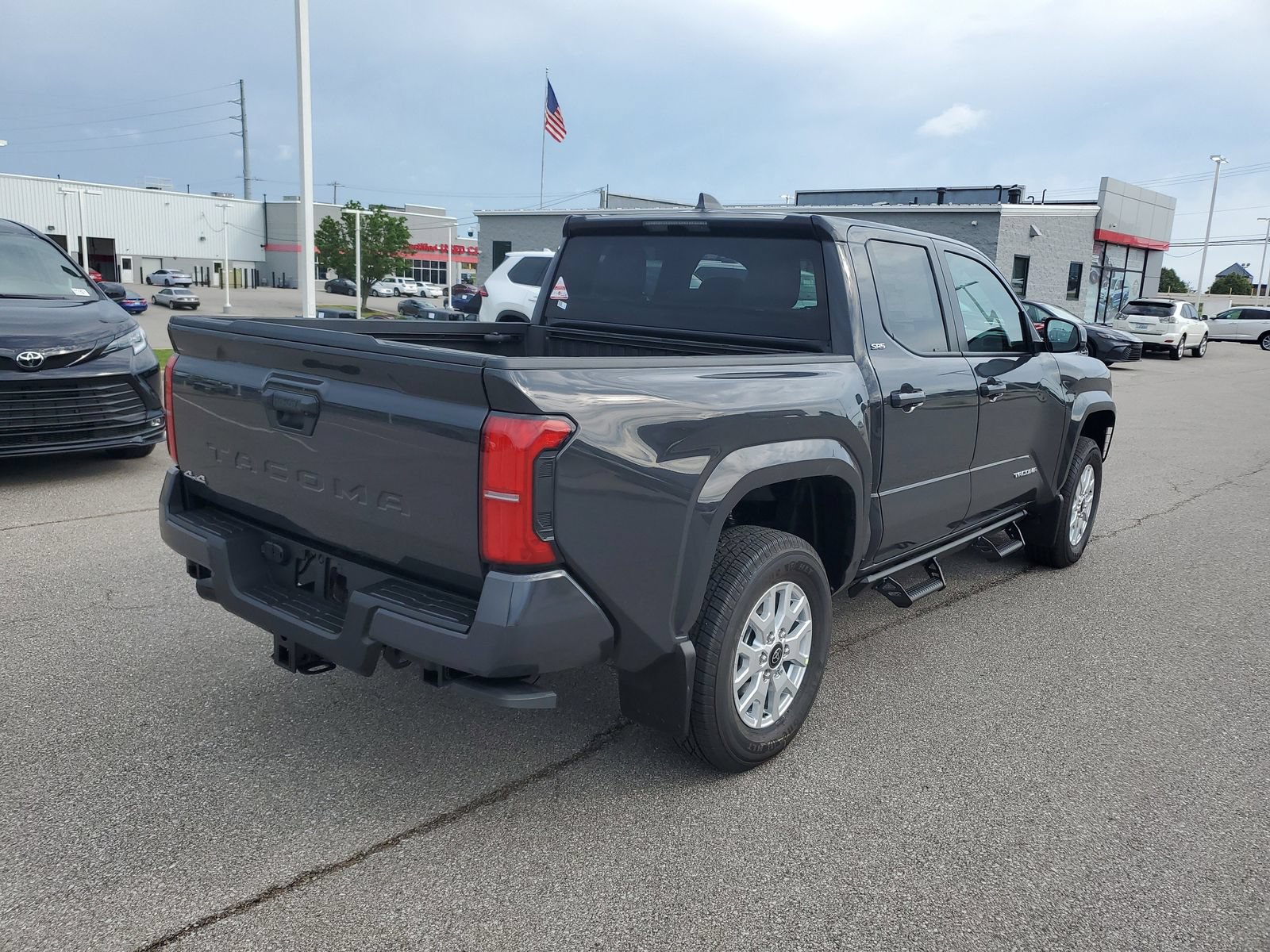 New 2026 Toyota Tacoma SR5 AWD/4WD image 4