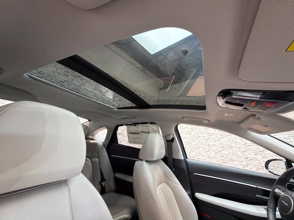 New 2026 Hyundai Sonata Limited FWD image 12