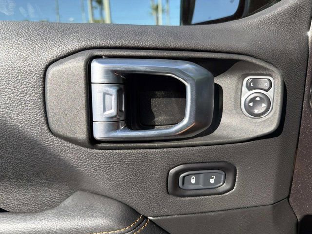Used 2021 Jeep Wrangler Unlimited Sahara image 8