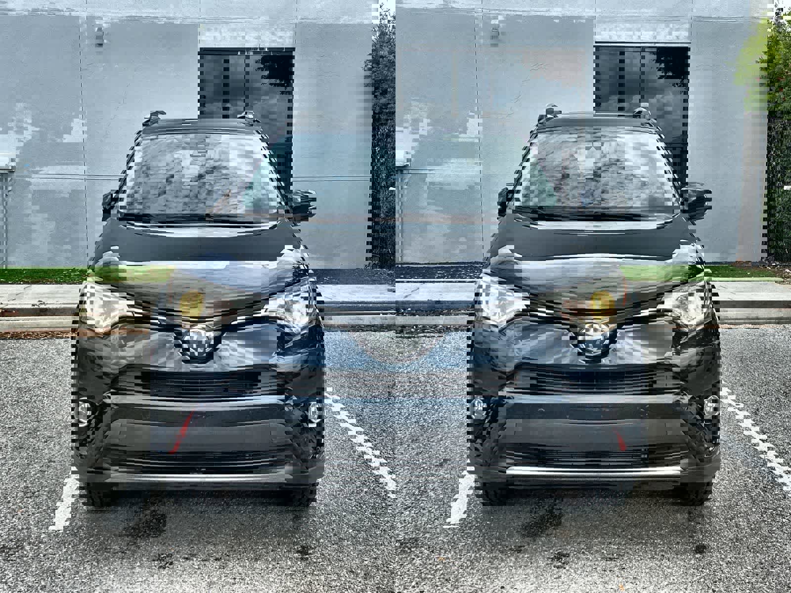 Used 2018 Toyota RAV4 XLE FWD image 12