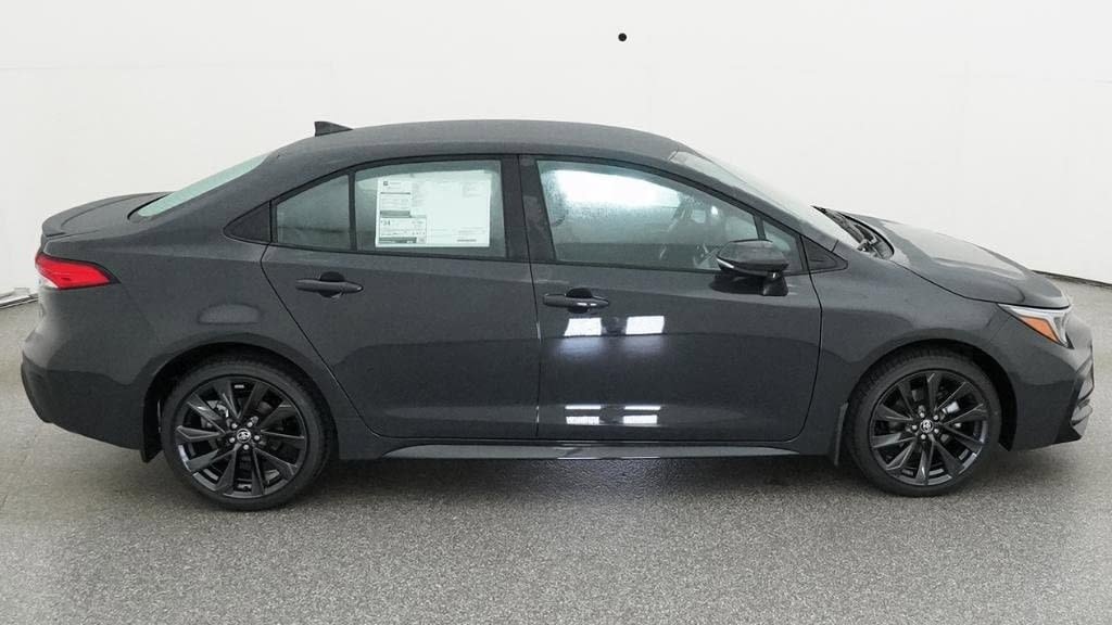 Used 2026 Toyota Corolla SE image 19
