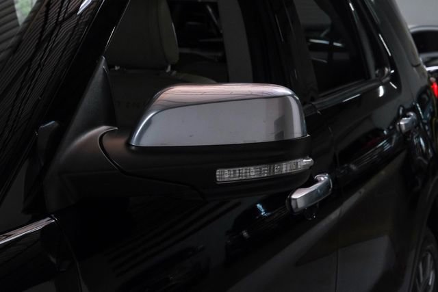 Used 2018 Ford Explorer Platinum image 39