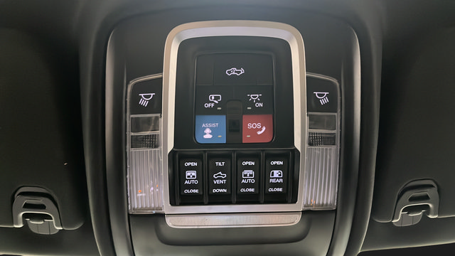 Used 2025 RAM 1500 Laramie w/ Night Edition AWD/4WD image 34