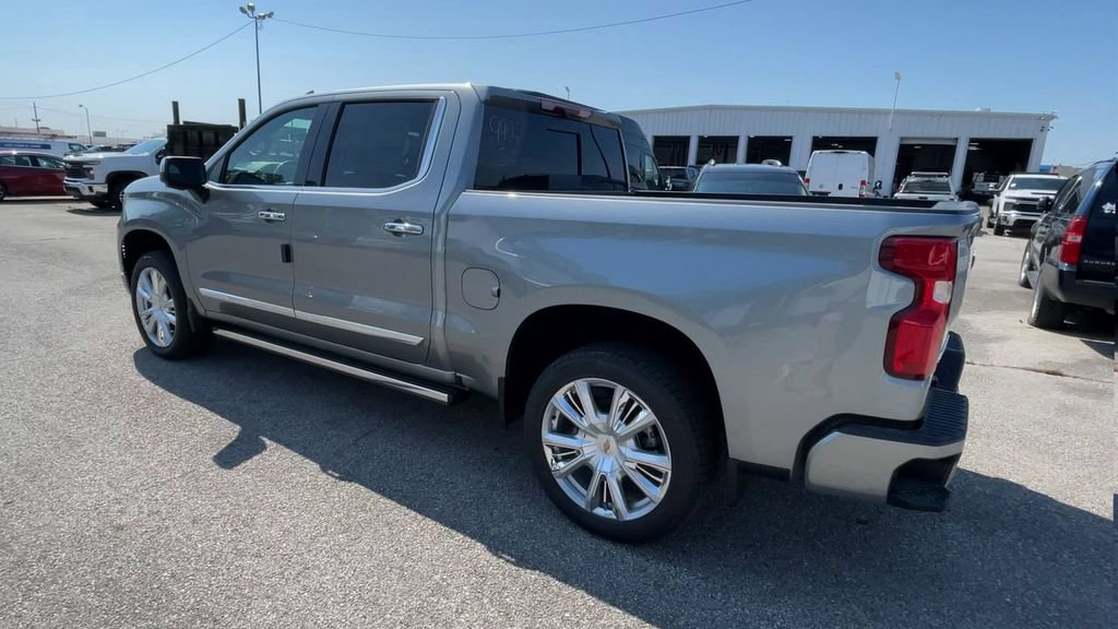New 2026 Chevrolet Silverado 1500 High Country AWD/4WD image 8