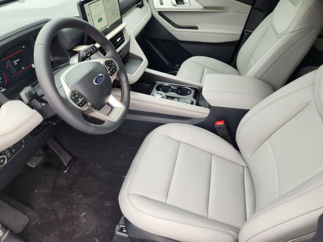 New 2026 Ford Explorer Active RWD image 13