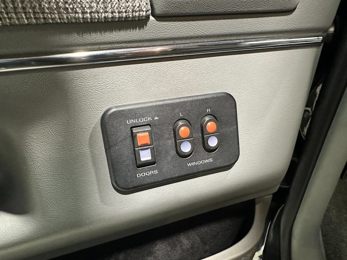 Used 1988 Ford Bronco AWD/4WD image 21