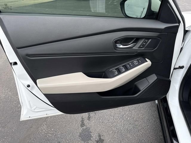 Used 2025 Honda Accord EX-L image 8
