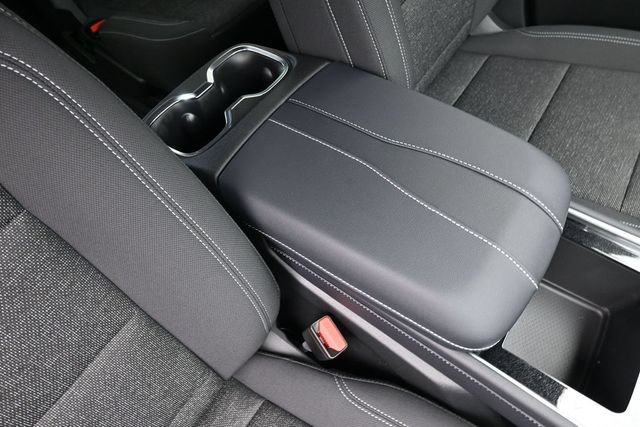 New 2026 Chevrolet Traverse LT w/ LPO, Floor Liner Package FWD image 32