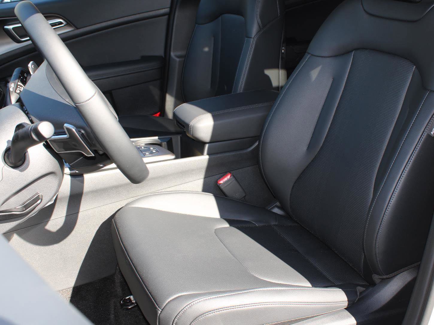 New 2026 Kia Sportage AWD Hybrid image 14