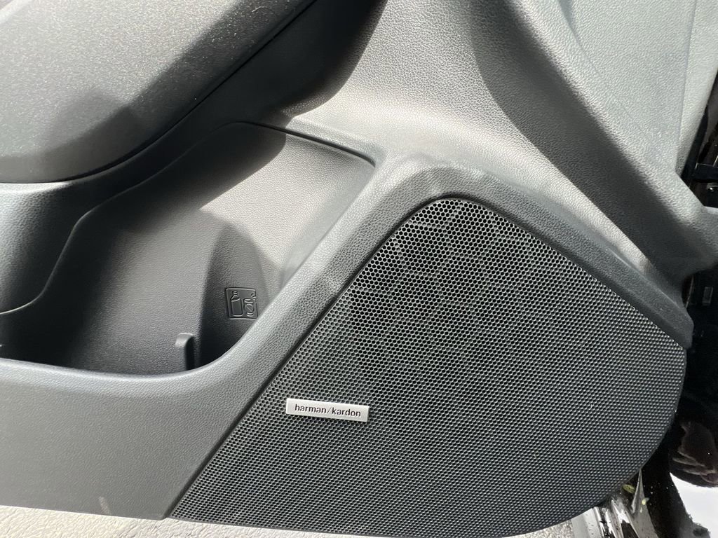 Certified 2025 Subaru Crosstrek 2.5i Limited w/ Popular Package #4A image 25