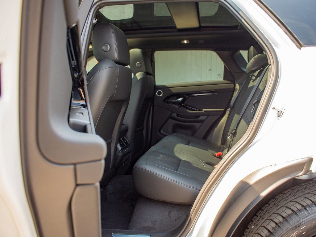 New 2024 Land Rover Range Rover Evoque Dynamic SE image 19