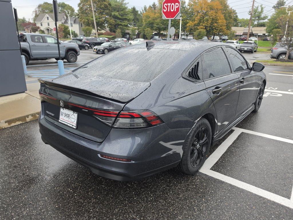 Used 2025 Honda Accord SE image 5
